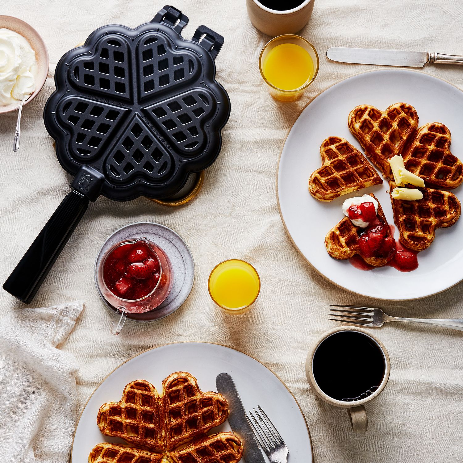 Heart waffle maker