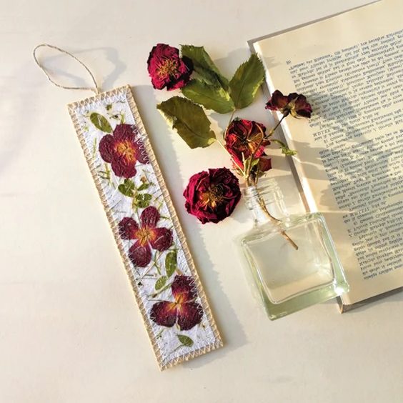 Handmade flower-pressed bookmark 