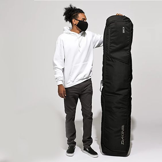 Dakine High Roller snowboard bag