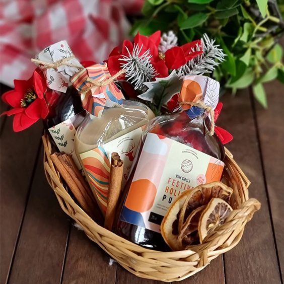 Cocktail gift basket